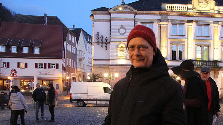 Claus Gumprecht kam selbstverständlich auf den Marktplatz: "Ich möchte zeigen, dass es auch andere gibt", sagte er.