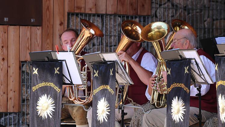 Viel Betrieb herrschte beim 40. Marktfest in Oberbach. Foto: Sebastian Schmitt