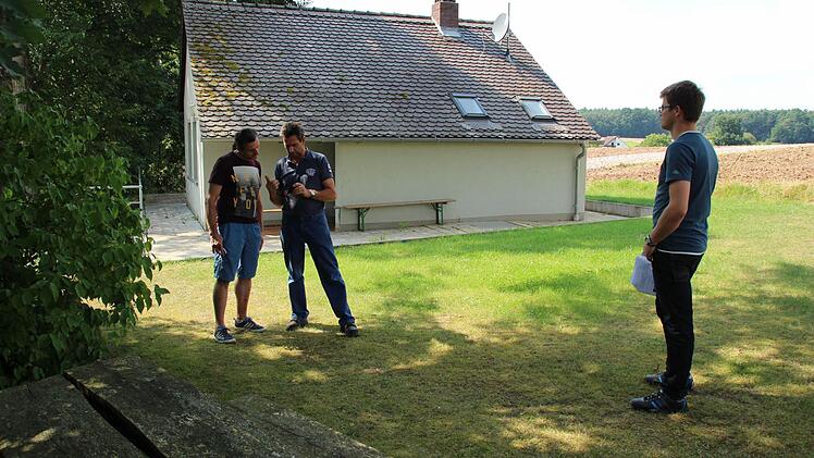 Am Kellerhaus wünscht man sich eine Sitzgruppe mit Grill. Foto: Andreas Dorsch