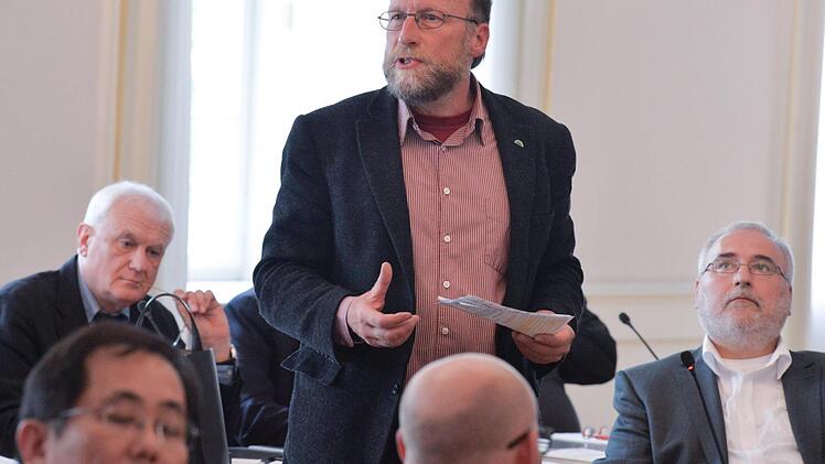 Vor allem sein kritischer und fundierter Blick auf die Bamberger Finanzen bescherte Peter Gack den Respekt vieler Bamberger. Nun will er sich wieder mehr Zeit fürs Privatleben nehmen.  Foto: Ronald Rinklef