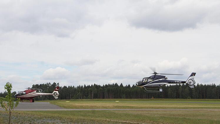Auch zwei Hubschrauber waren beim Deutschlandflug dabei. Hubschrauberfliegen ist sicherlich die teuerste Variante.
