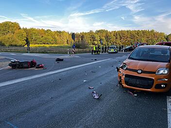 Vorfahrt missachtet: 82-j&auml;hriger verstirbt noch an der Unfallstelle