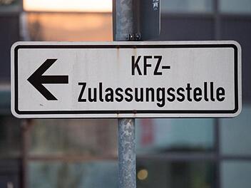 Landkreis Bayreuth: KFZ-Zulassungsstelle steht nur mit Termin zur Verf&uuml;gung