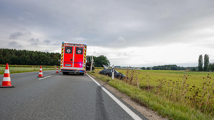 Missgl&uuml;cktes &Uuml;berholman&ouml;ver: SUV &uuml;berschl&auml;gt sich mehrfach