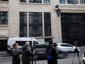 Vereitelter Sprengstoffanschlag auf eine Bank in Paris