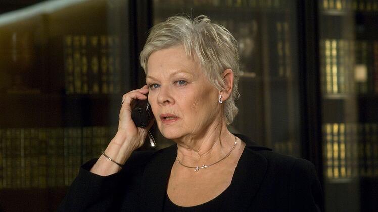 Dame Judi Dench spielte erneut "M" und war damit die einzige "alte Bekannte" in dem 007-Film von 2006, der nun erneut bei SAT.1 gezeigt wird.