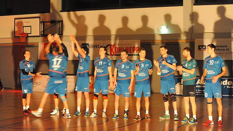 Bilder vom Hammelburger (blaue Trikots) Sieg über Mainz-Gonsenheim. Foto: Hopf