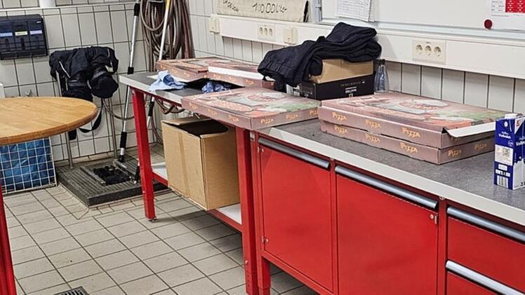 Feuerwehr Neustadt nach Unwetter-Einsatz mit rührender Aktion: "wollen Danke sagen"