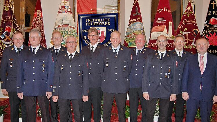 Für 40 Jahre aktiven Dienst gab es das Goldene Ehrenzeichen. Foto: Sigismund von Dobschütz
