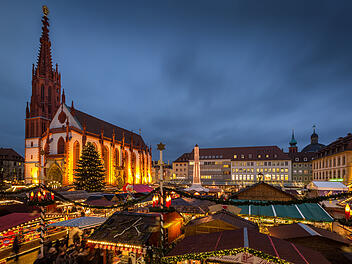 Weihnachtsmarkt W&uuml;rzburgStimmungsvoller Weihnachtsmarkt