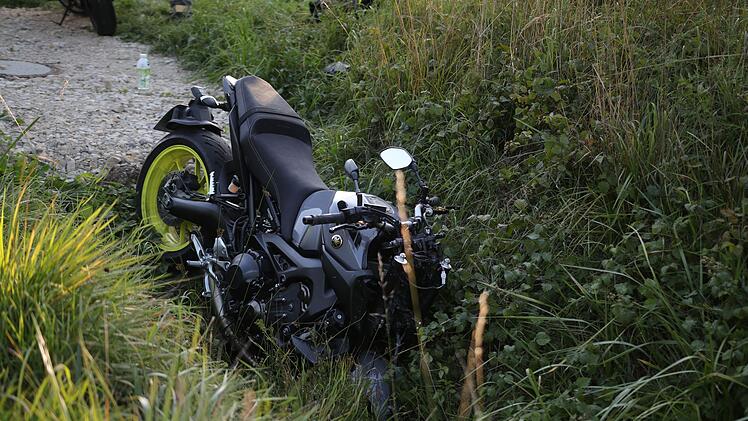 Motorradunfall im Kreis Ansbach - 24-Jähriger schwer verletzt