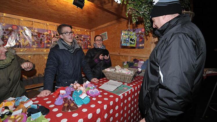 Handarbeiten waren genauso begehrt wie Glühwein.