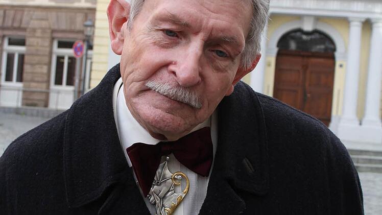 Siegfried Skowronek hat vor fünfzig Jahren den Fasching in Kulmbach mit aus der Taufe gehoben. "Es ist kein gutes Gefühl", sagt Sigi Skowronek offen und ehrlich. Denn das Kulmbacher Faschings-Komitee löst sich auf.