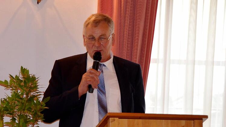Der scheidende Behördenleiter Andreas Knorr bei seiner Abschiedsrede. Foto: Andrea Spörlein