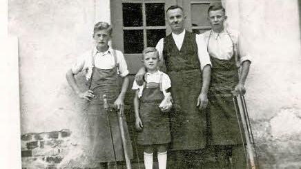 So sahen die Anfänge aus: aus harter Arbeit und großer Qualität hat sich ein florierendes Unternehmen entwickelt.