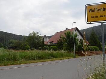 Die Gemeinde Weißenbrunn will verhindern, dass bauwillige junge Familien abwandern. Im Baugebiet "Mühläcker III" werden 17 Parzellen ausgewiesen.Karl-Heinz Hofmann