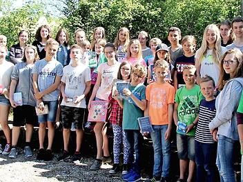 Für die weitesten "Känguru-Sprünge" gab es ein grünes T-Shirt. Foto: Richard Sänger