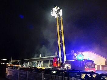 Maschine in Schleiferei in Brand geraten