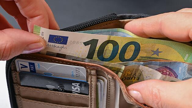 Große Steuer-Änderung 2024: Wer kann mit mehr Geld rechnen?