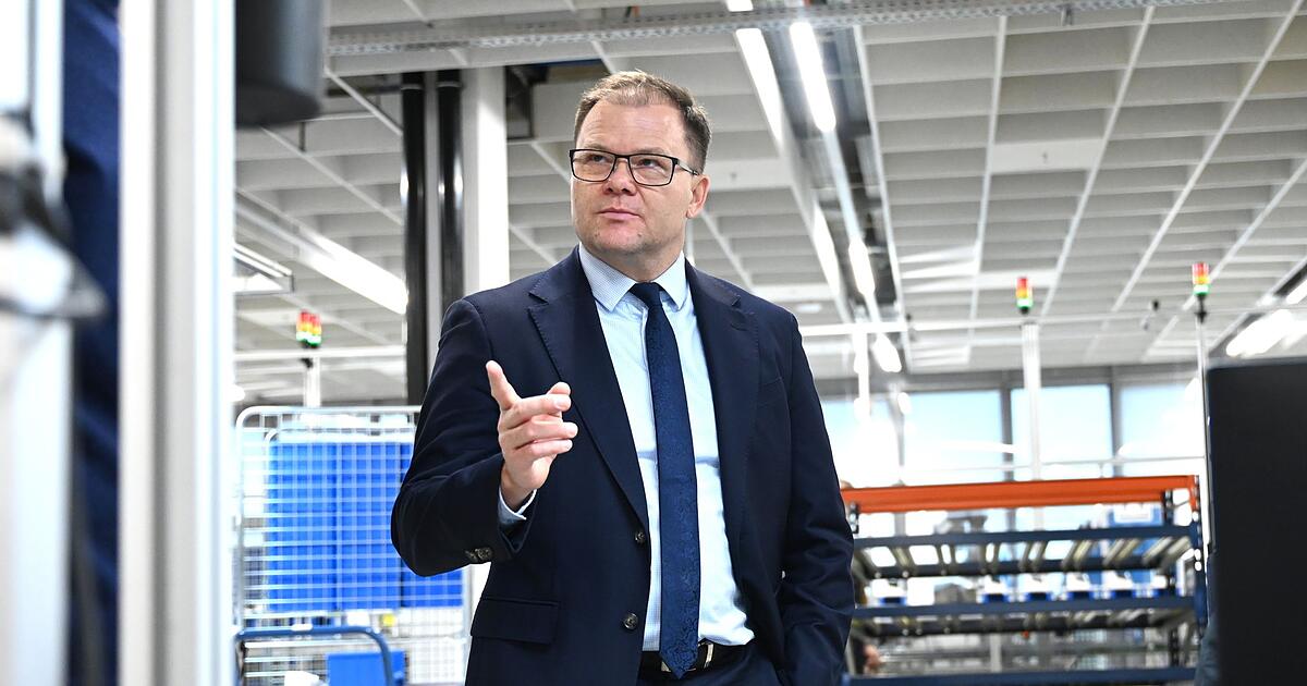 Umweltminister-Gebrauchte-Handys-verdienen-zweites-Leben-