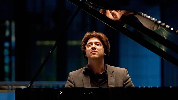 Beeindruckendes Coburg-Debüt: Der Pianist Benjamin Moser gastierte bei der "Gesellschaft der Musikfreunde". Fotos: Jochen Berger