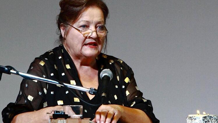 Marianne Sägebrecht las im Pfarrsaal von St Augustin.Foto: Jochen Berger