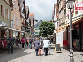 Der Einzelhandel hat viele Probleme. Die IHK will eine Plattform bieten, um alle Akteure an einen Tisch zu bringen, für die eine attraktive Einkaufsstadt von Bedeutung ist. Unser Bild zeigt einen Blick in die Langgasse. Foto: Alexander Hartmann