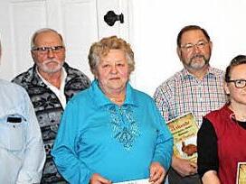 Ehrungen anlässlich der Hauptversammlung der Kleintierzüchter Weißenbrunn vorm Wald (von links): Thomas Henkel, Bernd Grzonka, Ursula Malter, Rolf Sembach, Heike Rupp, Andreas Scheler Foto: Doris Weidner