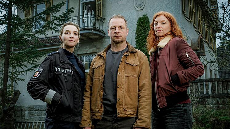 Das Erfolgstrio von "Nord bei Nordwest": Jana Klinge (links), Hinnerk Sch&ouml;nemann und Marleen Lohse spielen sich in die Herzen der Krimi-Fans.