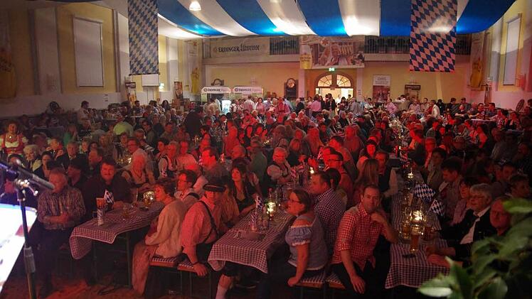 Volles Haus im Tattersall.