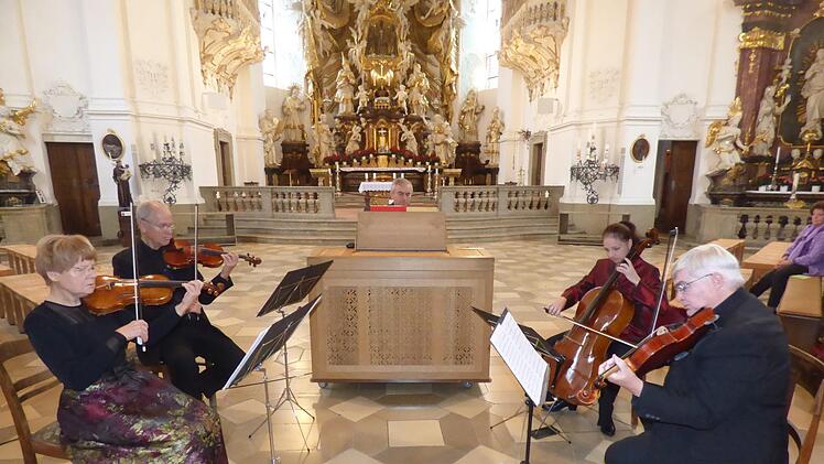 Die Bachsolisten in der Wallfahrtsbasilika Gößweinstein Foto: Thomas Weichert