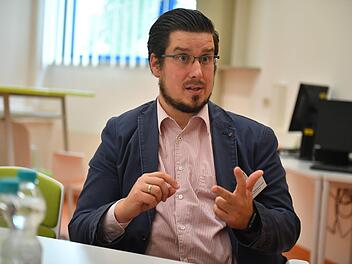 "Wir müssen informelle Pflege stärken", sagt der Leiter der Bamberger Akademien für Gesundheits- und Pflegeberufe Matthias Drossel. Ronald Rinkllef