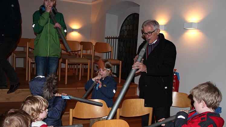 Wer wollte, konnte Orgelpfeifen ausprobieren. Foto: Johanna Blum