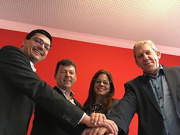 Sie sind bereit und halten zusammen: Jonas Merzbacher, Carsten Joneitis, Patricia Hanika und Andreas Schwarz (von links). Foto: Anette Schreiber