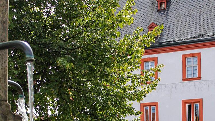 Eine perfekte Kulisse für ein kühles Päuschen bietet die Rathaushalle. Foto: Teresa Hirschberg
