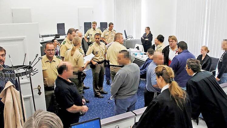 Das Foto entstand Anfang September beim ersten Verhandlungstag der mutmaßlichen ungarischen Diebesbande.  Foto: Matthias Hoch/Archiv
