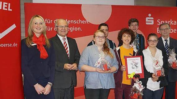 Die Siegergruppe "Die 5 Bamberger" der Graf-Stauffenberg-Wirtschaftsschule Bamberg