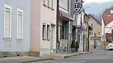 Die Untere Scheuerngasse als Einbahnstraße? Darüber stimmt der Bauausschuss der Stadt Zeil im März ab.