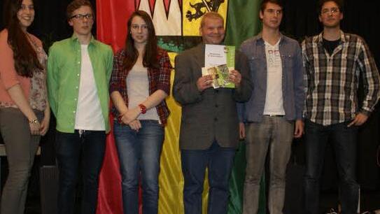 Geehrt wurden die Jugendlichen, die sich bei den Haßfurter Ministranten seit Jahren darum kümmern, dass der Betrieb läuft und dass in der Gruppe auch Behinderte mitmachen können. Foto: sw