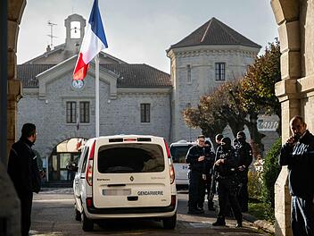 Häftling nach Flucht mit Säge und Laken in Bistro gefasst