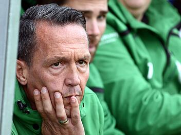 Neudrossenfelds Trainer   Werner Thomas war nach der Niederlage in Friesen ratlos und verärgert. Jetzt  fordert er von seinem Team gegen den FSV Bayreuth Wiedergutmachung.   Dirk Meier