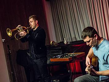 Wiederhören in Coburg: Nils Wülker (links) und Arne Jansen gastierten bei "Leise am Markt".Foto: Jochen Berger
