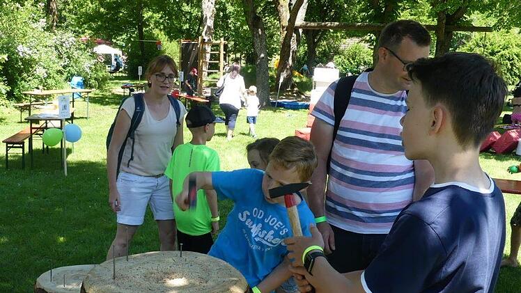 Nagelklopfen macht immer Spa&szlig;.J&uuml;rgen Schlee