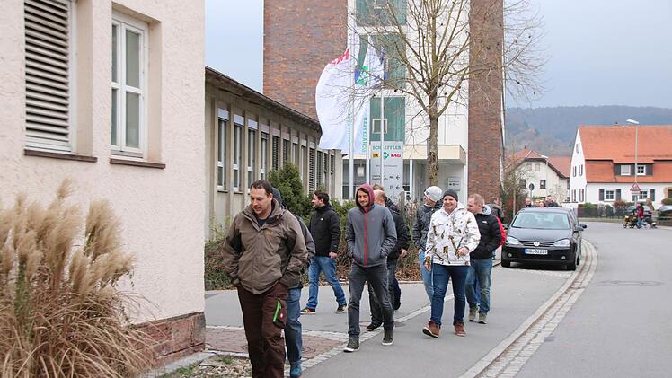 Eindrücke rund um die Betriebsversammlung im Schaeffler-Werk Elfershausen. Foto: Ralf Ruppert