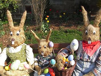 Neustadt präsentiert sich wieder mit Osterschmuck. Fotos: PR