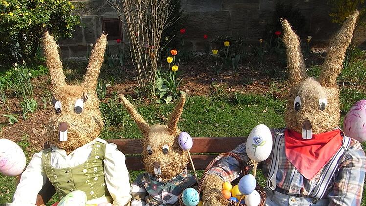 Neustadt präsentiert sich wieder mit Osterschmuck. Fotos: PR