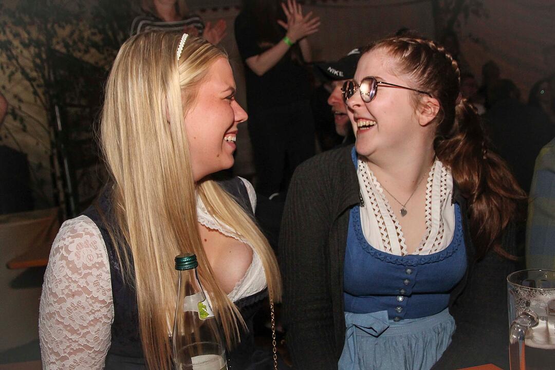 Party mit den DORFROCKERN Party mit den DORFROCKERN