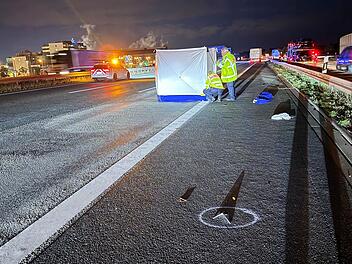 Fu&szlig;g&auml;nger verungl&uuml;ckt t&ouml;dlich auf Autobahn Richtung Airport