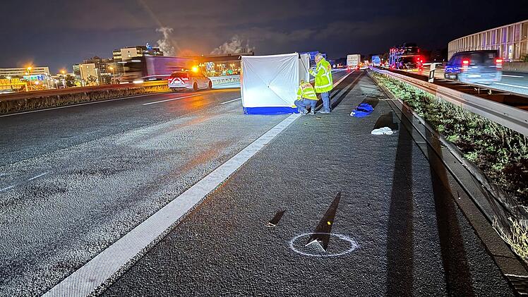 Fu&szlig;g&auml;nger verungl&uuml;ckt t&ouml;dlich auf Autobahn Richtung Airport