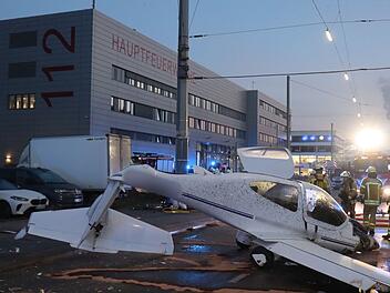 Flugzeug in Stadtgebiet von Mannheim notgelandet